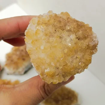 1pc Prírodné Citrine Quartz Geode Yellow Crystal Klastra Liečenie reiki Kryštály Drsné Minerálne Vzor Kameň Remesiel Ornament