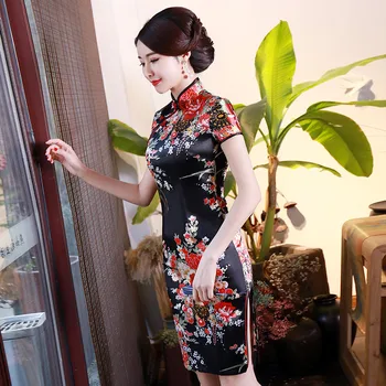 ČIERNA Tlač Kvet Ženy Krátke Slim Cheongsam Sexy Vysoká Rozdeliť Čínske Tradičné Šaty Plus Veľkosť Rayon Qipao Vestidos S-6XL