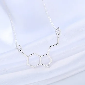 Chandler Zlatá Farba Á Serotonínu Molekuly Chémii DNA Náhrdelník & Prívesok Pre Ženy Módne Šperky Drop Shipping